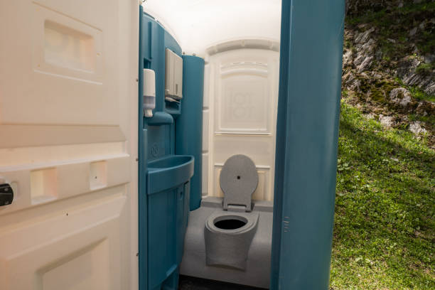 Best Porta potty delivery and setup  in Burwell, NE